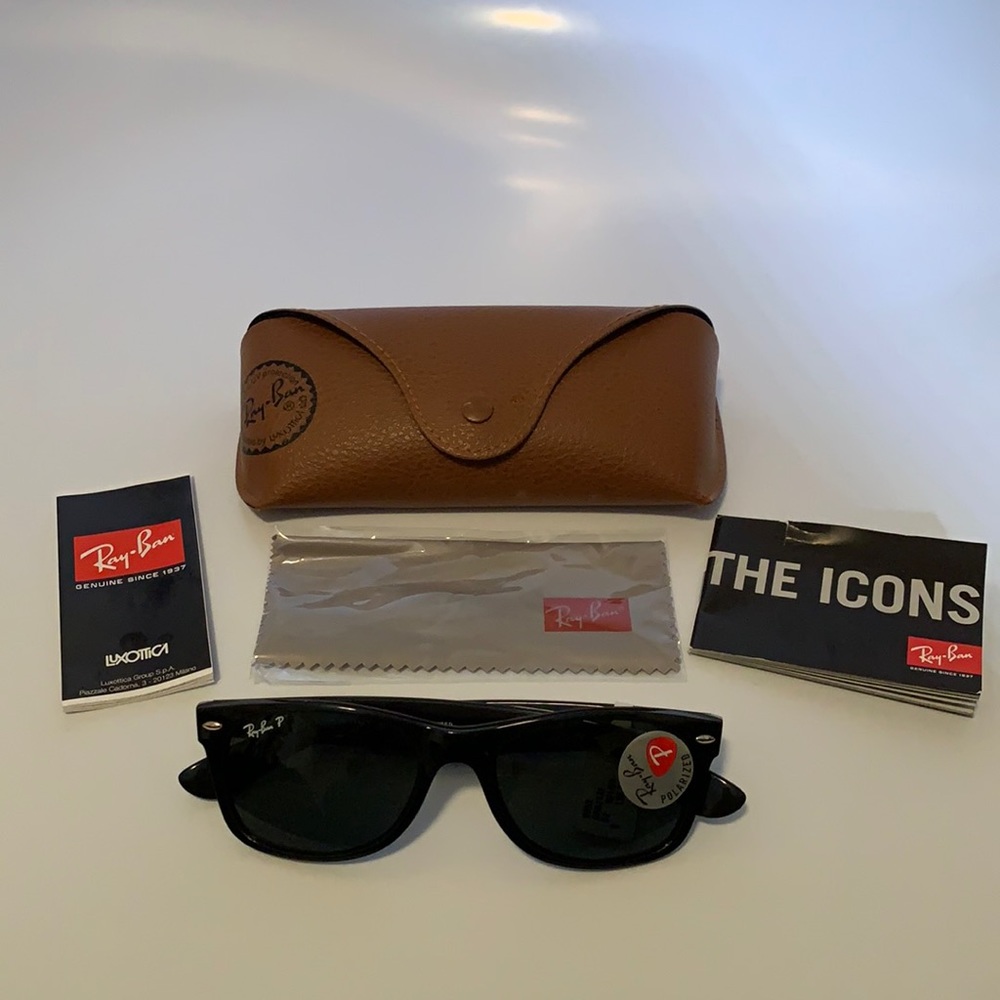 NWT Ray Ban New Wayfarer RB2132 Sunglasses